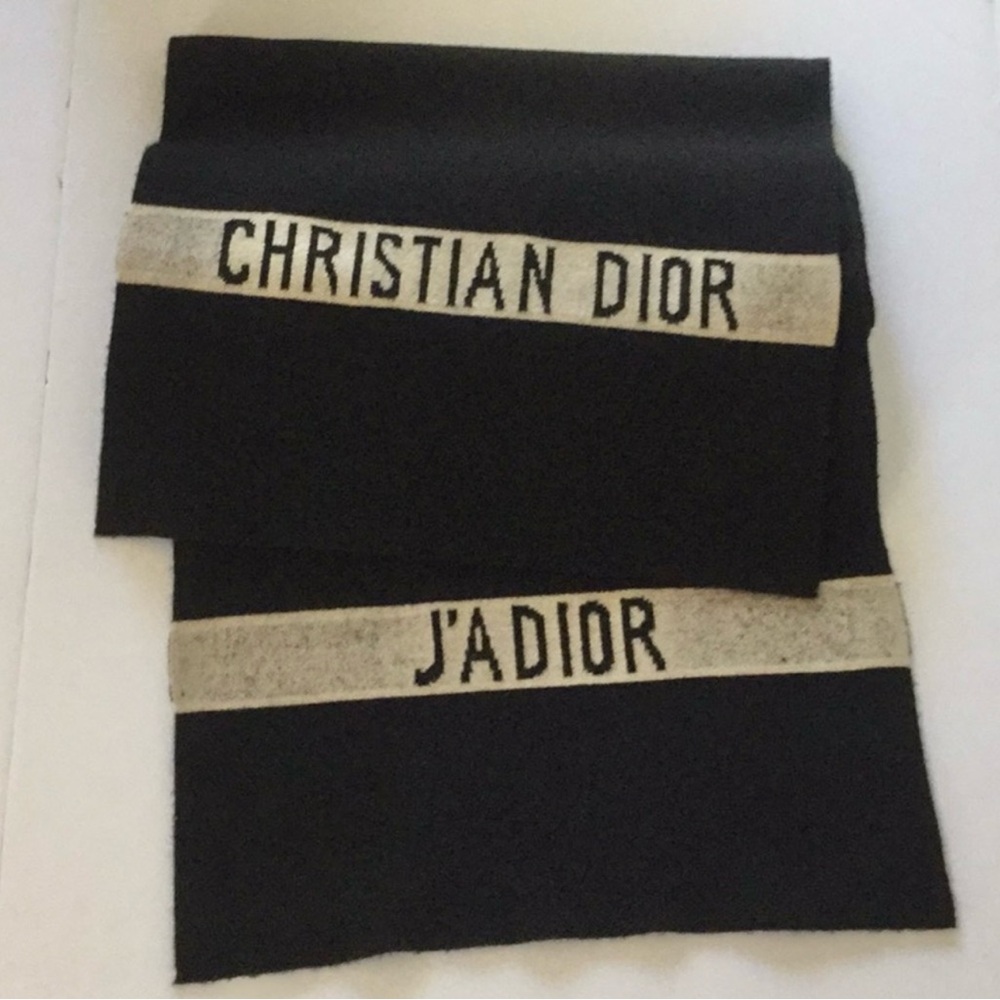 Dior Black Scarf with Cream Christian Dior Logo Band - Picture 2 of 6